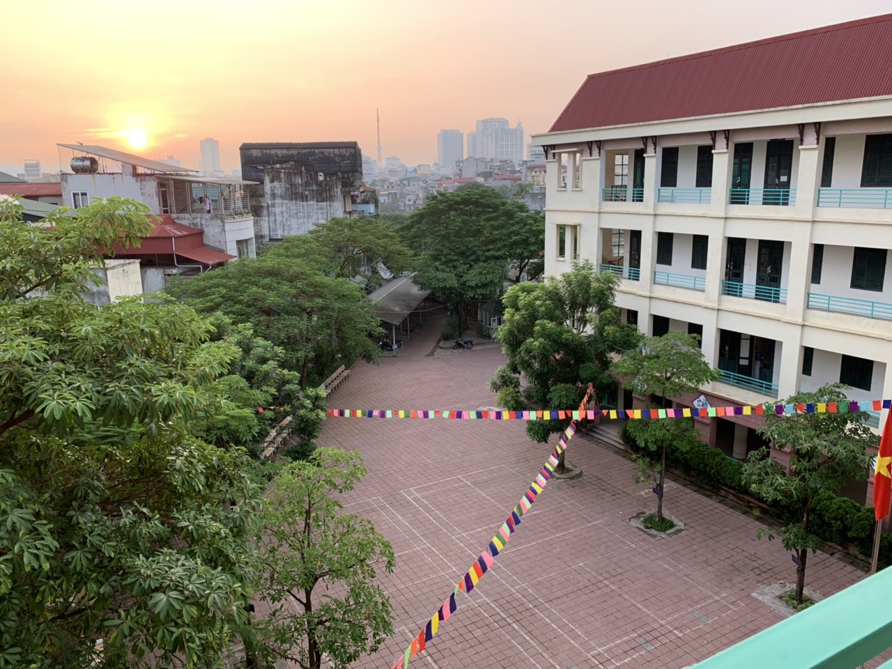 trường MK 2.jpg