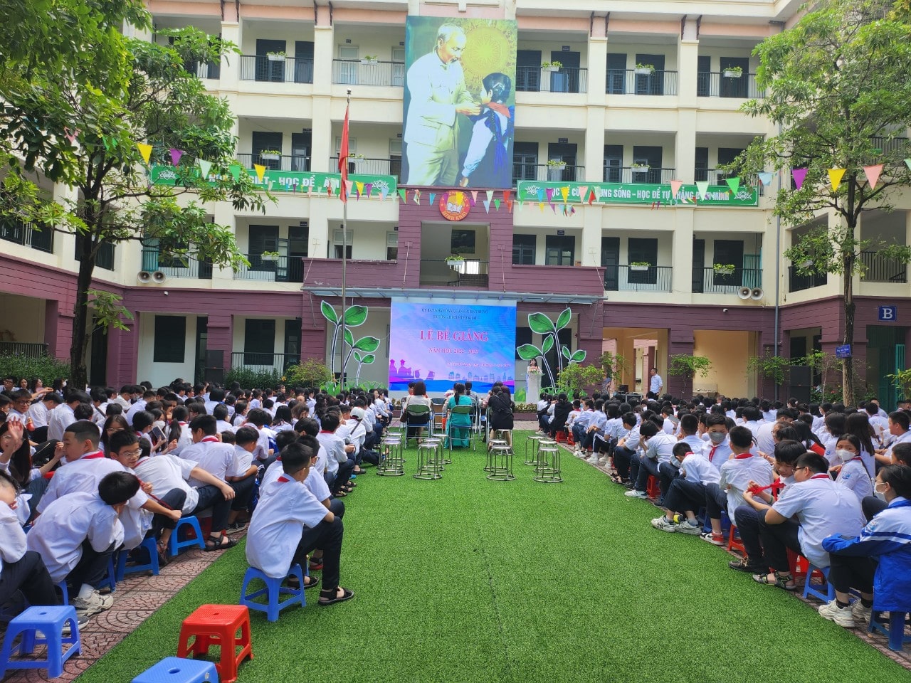 Lễ bế giảng 22-23 (17).jpg